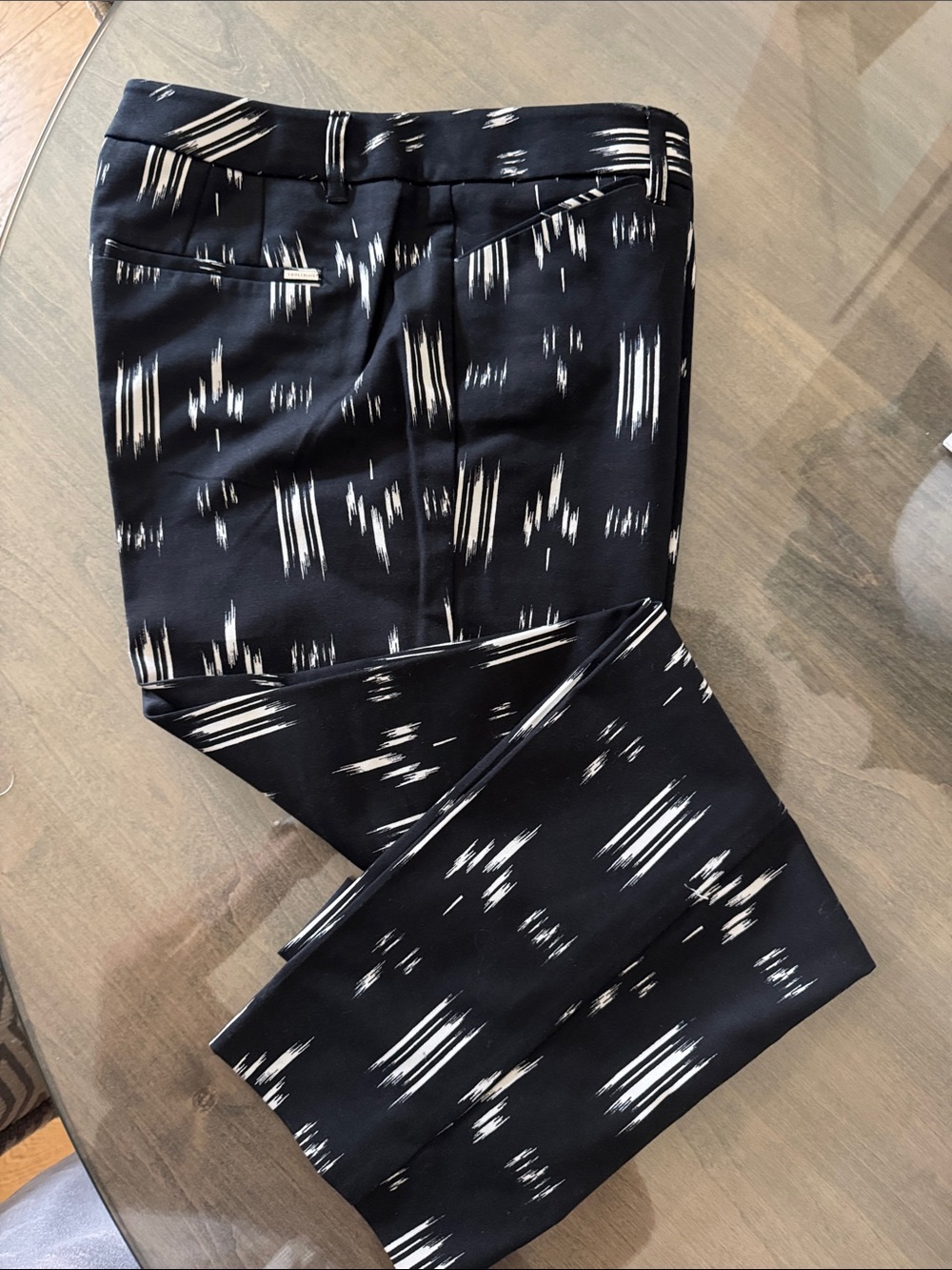 White House Black Market Black and White Abstract Print Slim Ankle Pants